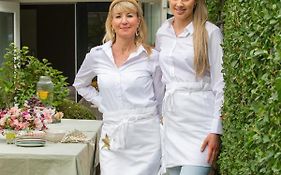 Cozy Boutique B&B De Roos&Garden Lounge